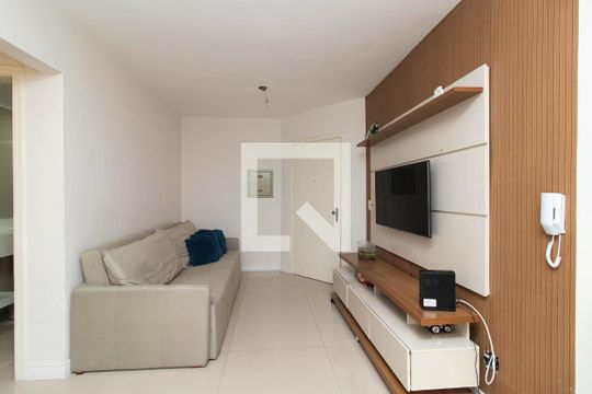 Sala de apartamento à venda com 3 quartos, 71m² em Cavalhada, Porto Alegre