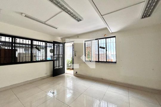 Sala de casa à venda com 3 quartos, 136m² em Vila da Saúde, São Paulo