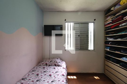 Quarto 1 de apartamento para alugar com 2 quartos, 60m² em Jardim Alzira Franco, Santo André
