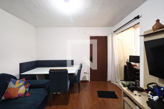 Sala de apartamento para alugar com 2 quartos, 60m² em Jardim Alzira Franco, Santo André