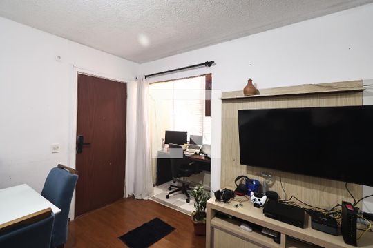 Sala de apartamento para alugar com 2 quartos, 60m² em Jardim Alzira Franco, Santo André