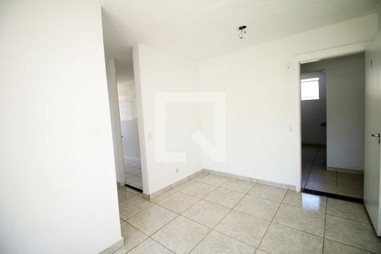 Sala de apartamento para alugar com 2 quartos, 45m² em Pavuna, Rio de Janeiro