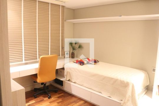 Suite 1 de apartamento para alugar com 3 quartos, 244m² em Santo Antônio, São Caetano do Sul