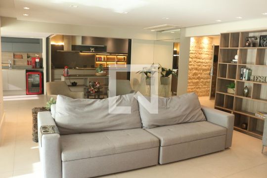 Sala de apartamento para alugar com 3 quartos, 244m² em Santo Antônio, São Caetano do Sul