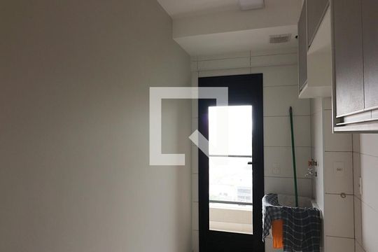 Cozinha e Área de Serviço de apartamento para alugar com 2 quartos, 52m² em Jardim do Mar, São Bernardo do Campo