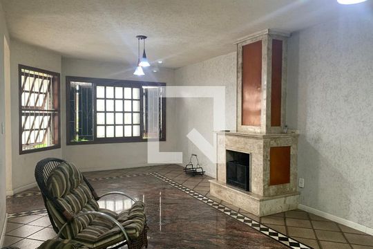 Sala de casa à venda com 5 quartos, 350m² em Rondônia, Novo Hamburgo