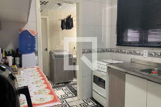 Cozinha  de apartamento para alugar com 2 quartos, 93m² em Industrial, Novo Hamburgo