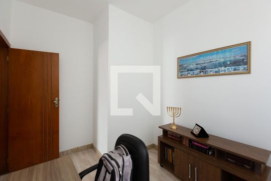 Casa à venda com 6 quartos, 300m² em Novo Riacho, Contagem
