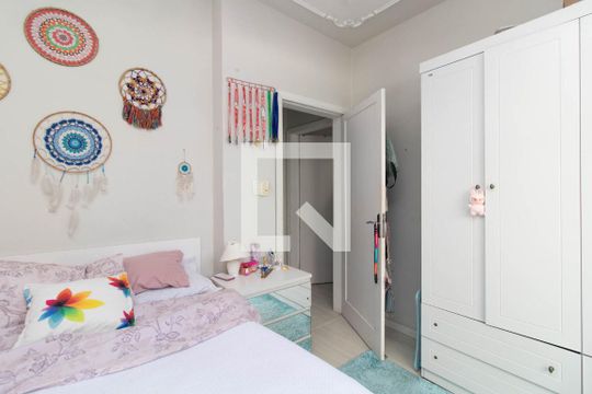 Quarto 2 de apartamento à venda com 3 quartos, 75m² em Santana, Porto Alegre