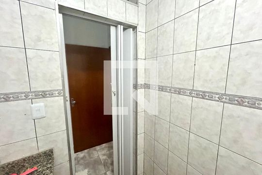Banheiro 2 de casa à venda com 3 quartos, 200m² em Jardim America, Guarulhos
