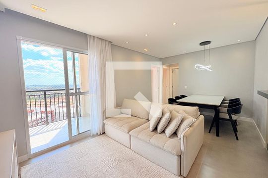 Sala de apartamento à venda com 3 quartos, 72m² em Cidade Luíza, Jundiaí