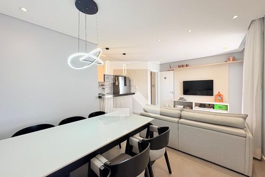 Sala de apartamento à venda com 3 quartos, 72m² em Cidade Luíza, Jundiaí