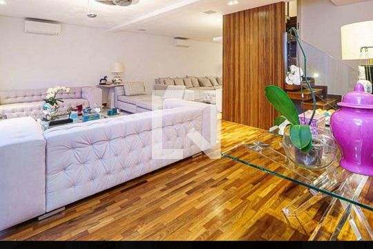 Casa à venda com 3 quartos, 1000m² em Pacaembu, São Paulo