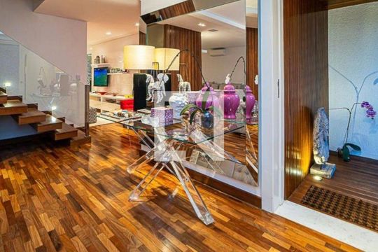 Casa à venda com 3 quartos, 1000m² em Pacaembu, São Paulo
