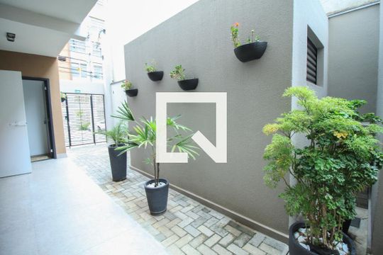 Área comum de kitnet/studio para alugar com 1 quarto, 26m² em Quarta Parada, São Paulo
