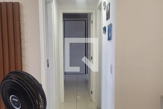 Corredor de apartamento à venda com 2 quartos, 58m² em São Francisco Xavier, Rio de Janeiro