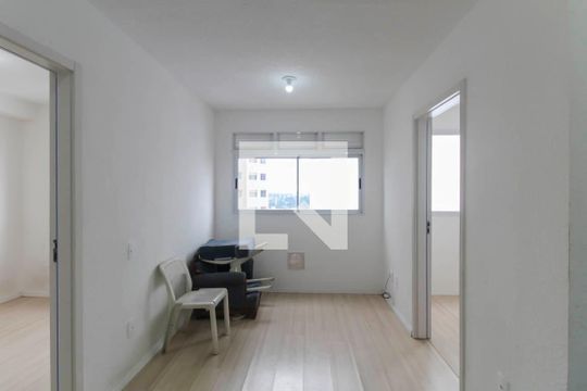 Sala/Cozinha de apartamento à venda com 2 quartos, 34m² em Fazenda da Juta, São Paulo
