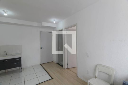Sala/Cozinha de apartamento à venda com 2 quartos, 34m² em Fazenda da Juta, São Paulo