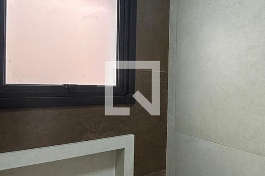 Banheiro de apartamento à venda com 2 quartos, 80m² em Vila Metalúrgica, Santo André