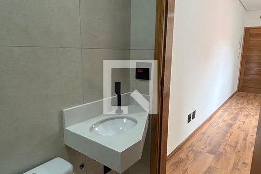 Banheiro de apartamento à venda com 2 quartos, 80m² em Vila Metalúrgica, Santo André