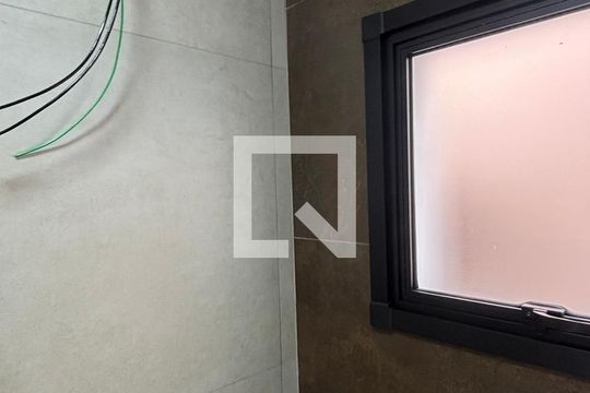 Banheiro de apartamento à venda com 2 quartos, 79m² em Vila Metalúrgica, Santo André