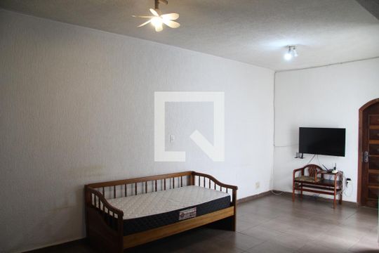 Sala  de casa à venda com 2 quartos, 260m² em Vila Endres, Guarulhos