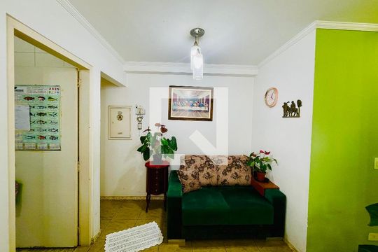 Sala de apartamento para alugar com 3 quartos, 67m² em Vila Rosalia, Guarulhos