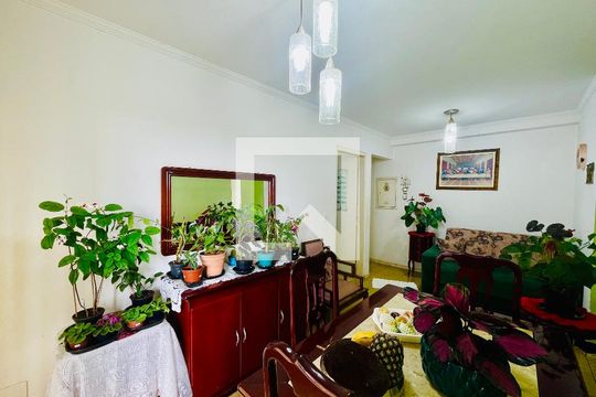 Sala de apartamento para alugar com 3 quartos, 67m² em Vila Rosalia, Guarulhos