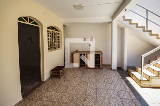 Casa à venda com 5 quartos, 276m² em Santa Monica, Belo Horizonte