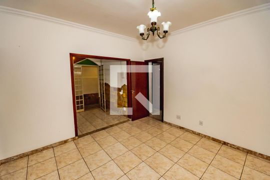 Casa à venda com 5 quartos, 276m² em Santa Monica, Belo Horizonte