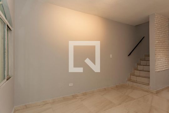 Sala de casa à venda com 2 quartos, 120m² em Vila Baby, São Paulo