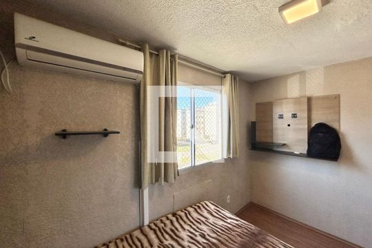 Quarto de apartamento à venda com 2 quartos, 40m² em Santos Dumont, São Leopoldo