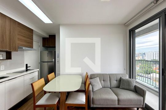 Sala  de apartamento para alugar com 2 quartos, 37m² em Santo Amaro, São Paulo