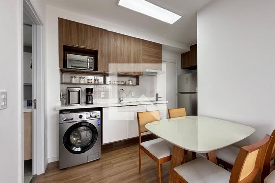 Sala  de apartamento para alugar com 2 quartos, 37m² em Santo Amaro, São Paulo