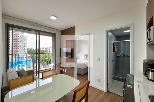 Sala  de apartamento para alugar com 2 quartos, 37m² em Santo Amaro, São Paulo