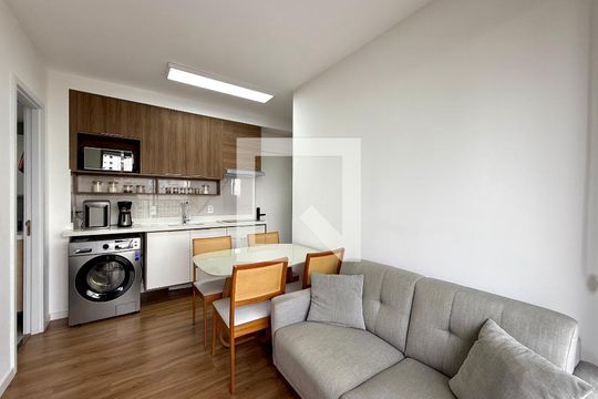 Sala  de apartamento para alugar com 2 quartos, 37m² em Santo Amaro, São Paulo