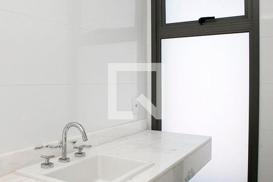 Banheiro Social de apartamento para alugar com 1 quarto, 72m² em Centro Histórico, Porto Alegre