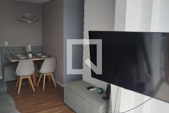 Sala de apartamento à venda com 2 quartos, 49m² em Vila Yolanda, Osasco