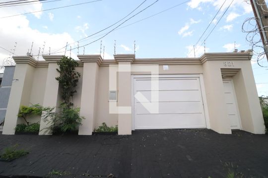 Fachada de casa para alugar com 4 quartos, 219m² em Vigilato Pereira, Uberlândia