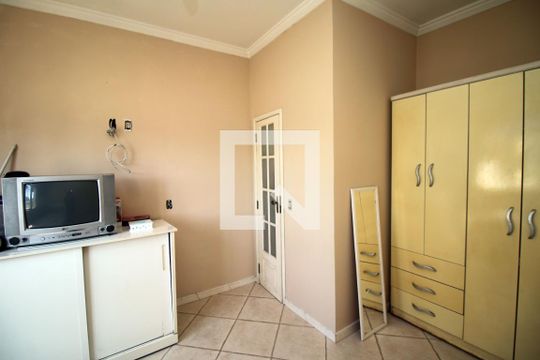 Quarto 1 de casa para alugar com 2 quartos, 150m² em Jardim América, Rio de Janeiro
