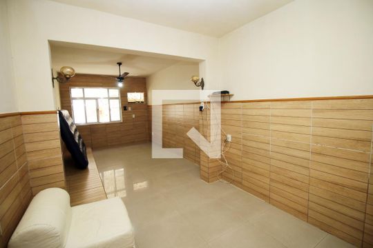 Quarto 2 de casa à venda com 2 quartos, 300m² em Irajá, Rio de Janeiro