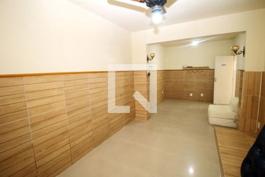 Quarto 2 de casa à venda com 2 quartos, 300m² em Irajá, Rio de Janeiro