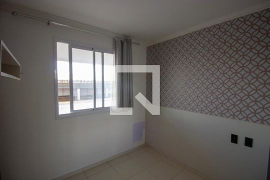 Quarto de apartamento para alugar com 2 quartos, 49m² em  Taguatinga Sul, Brasília