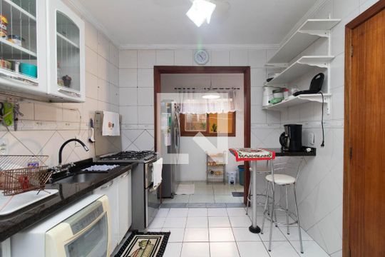 Cozinha de casa de condomínio para alugar com 3 quartos, 190m² em Serraria, Porto Alegre