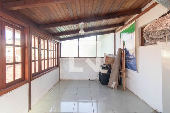 Varanda do Quarto 2 de casa de condomínio para alugar com 3 quartos, 190m² em Serraria, Porto Alegre