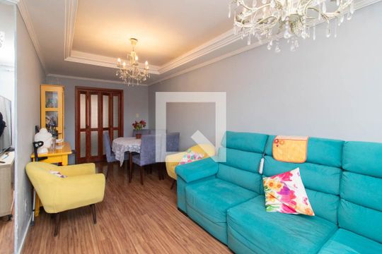 Sala de casa de condomínio para alugar com 3 quartos, 190m² em Serraria, Porto Alegre