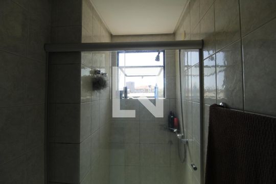 Banheiro da Suíte 1 de apartamento à venda com 3 quartos, 104m² em São Geraldo, Porto Alegre
