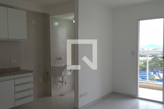 Sala de apartamento para alugar com 2 quartos, 61m² em Jardim Marilu, Cotia