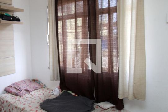 Quarto 1 de casa à venda com 2 quartos, 240m² em Irajá, Rio de Janeiro