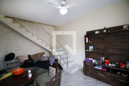 Sala de casa à venda com 2 quartos, 240m² em Irajá, Rio de Janeiro